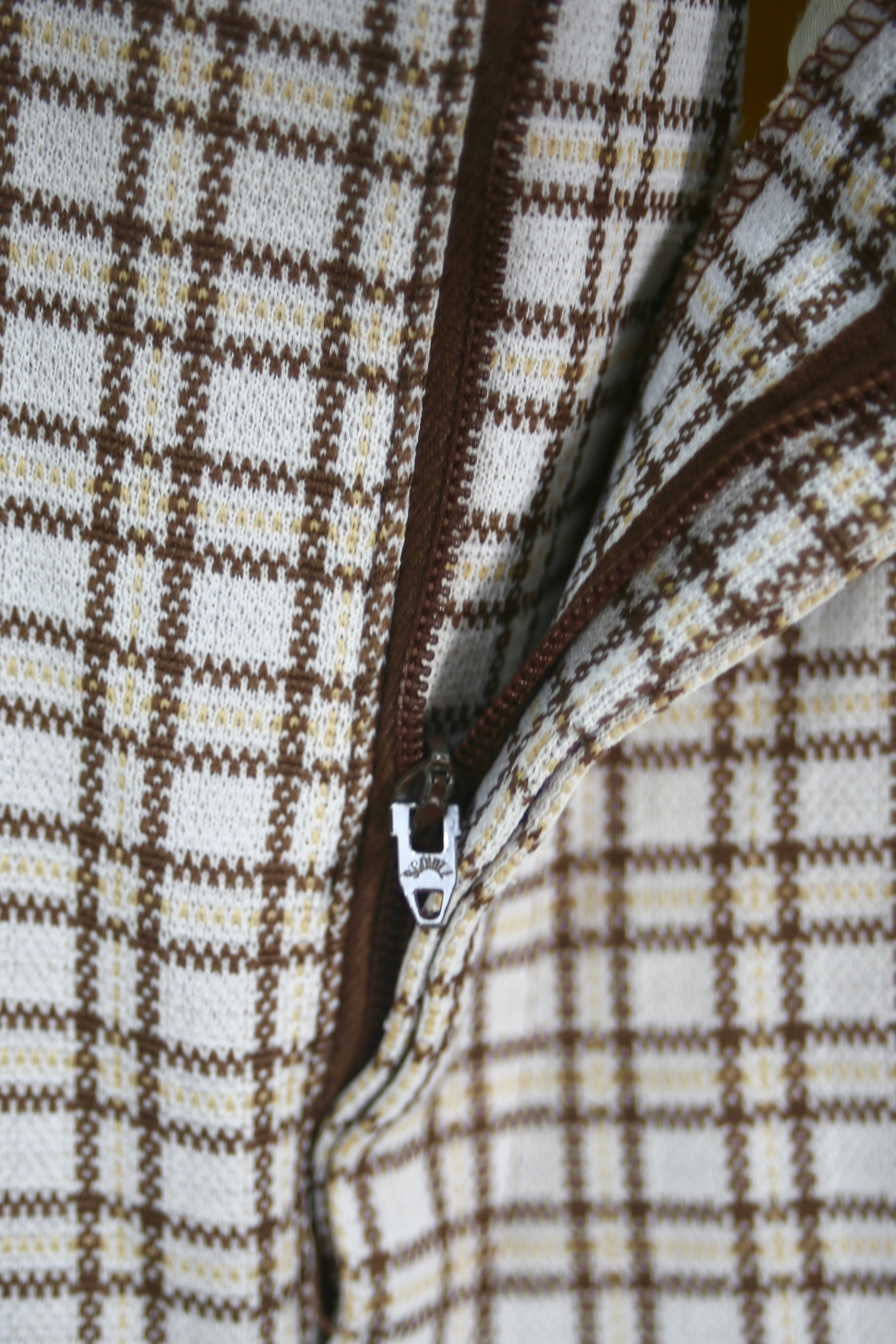 [SEARS] Checkered Slacks - White,Blown